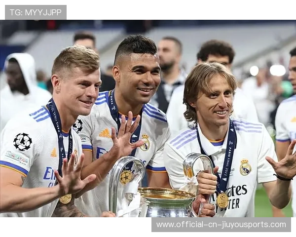 传奇队长荣耀退役，俱乐部与球迷共赴最温馨的告别仪式