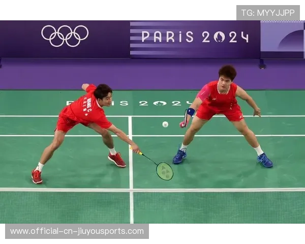 羽毛球双打防守如铜墙铁壁，对手完全打不穿