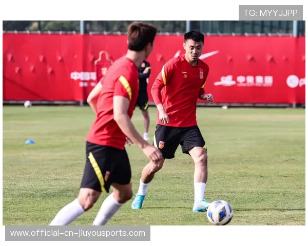 中国足球国家队完善多样化训练体系，中国足球国家队集训