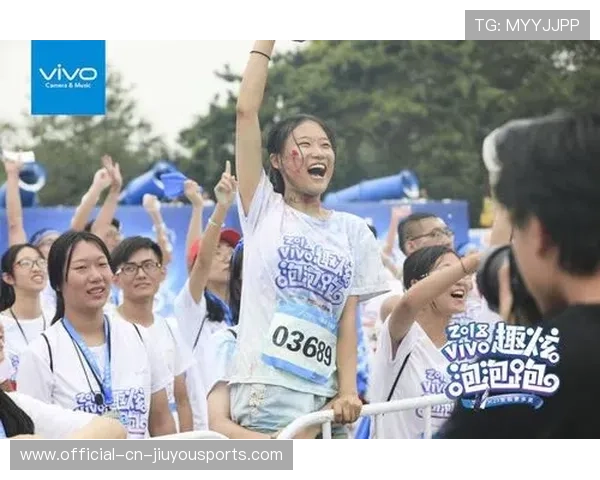 运动员最萌瞬间:运动中的萌宠陪跑 运动员最萌瞬间:运动中的萌宠陪跑