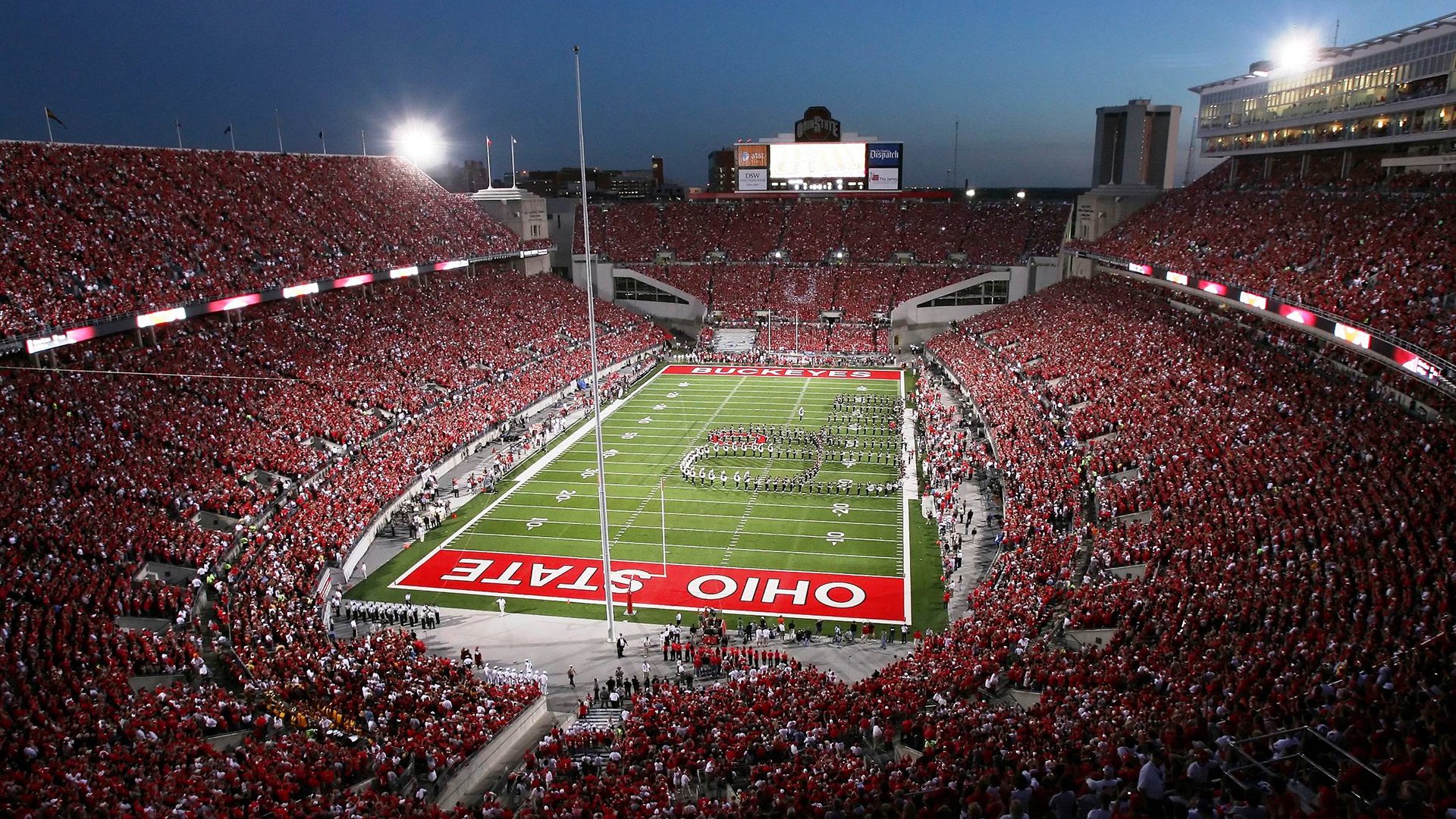 体育赛事社群经济兴起，粉丝创造内容变现，体育网络社群